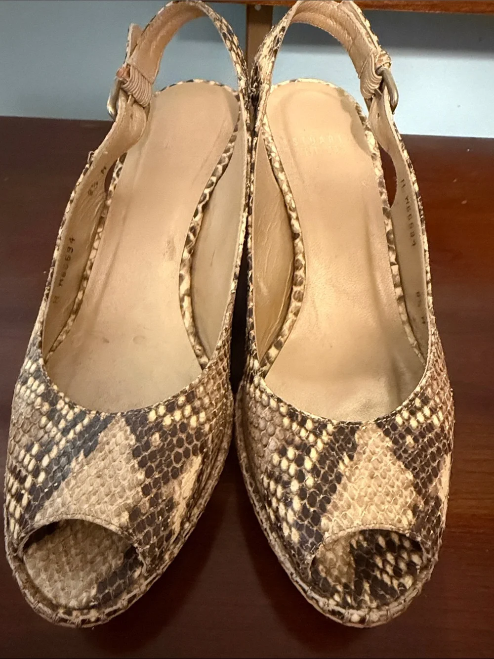 Stuart Weitzman stylish stuart
